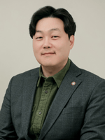 June-Young Lee